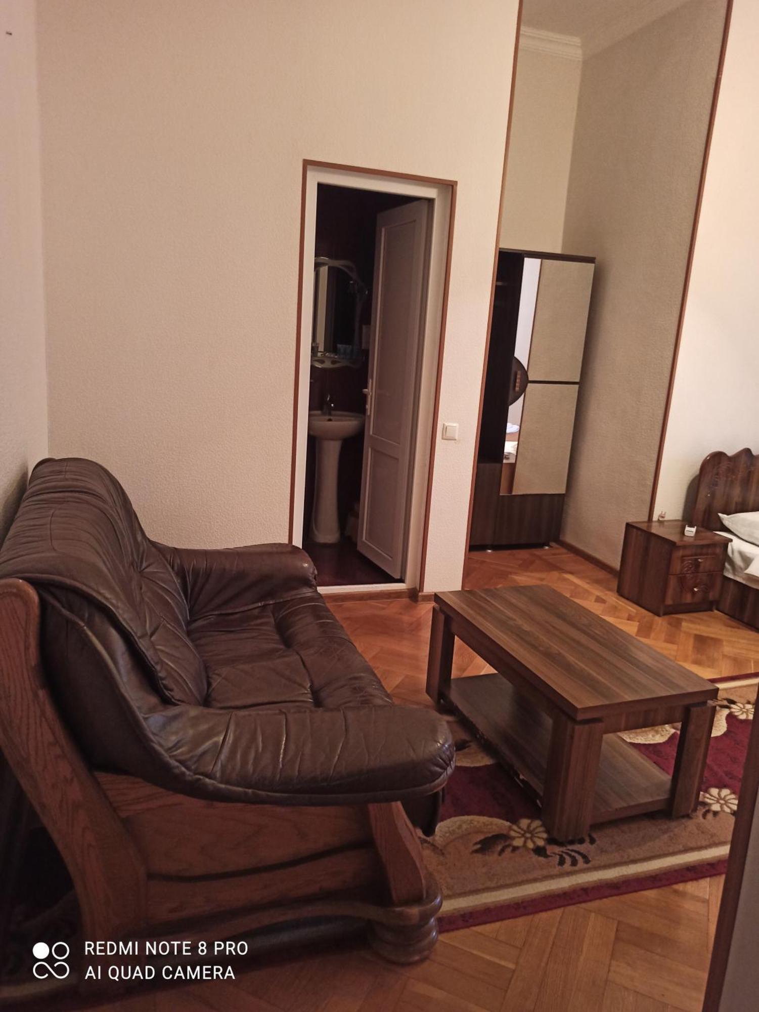 Hotel Devino Kutaisi Room photo